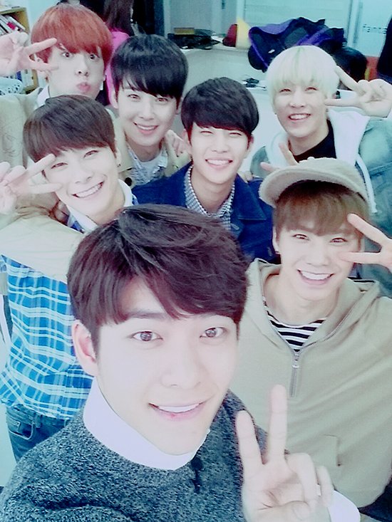 오늘 OK! 준비완료 특별MC로 출연한 잘생긴 태오형과!!!!!! 혀엉 고마워용😚😚😚