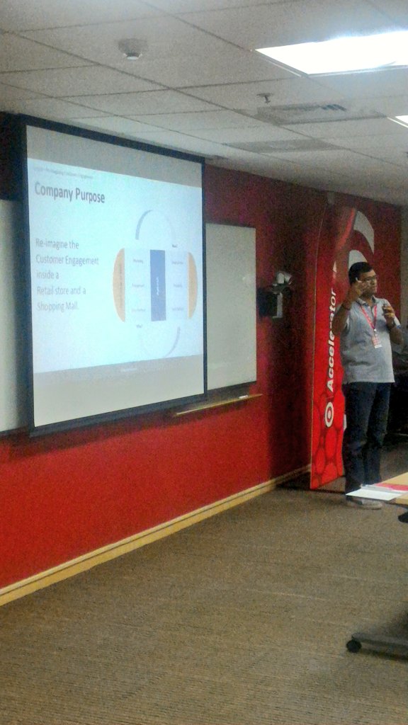 Aditya_Vx1's tweet photo. #Aptosh showcasing customer engagement via #IOT
#AccelerateIOT #Meetup
#TargetAcceleratorProgram
@Anjana2789 https://t.co/E4rNYXwSZQ