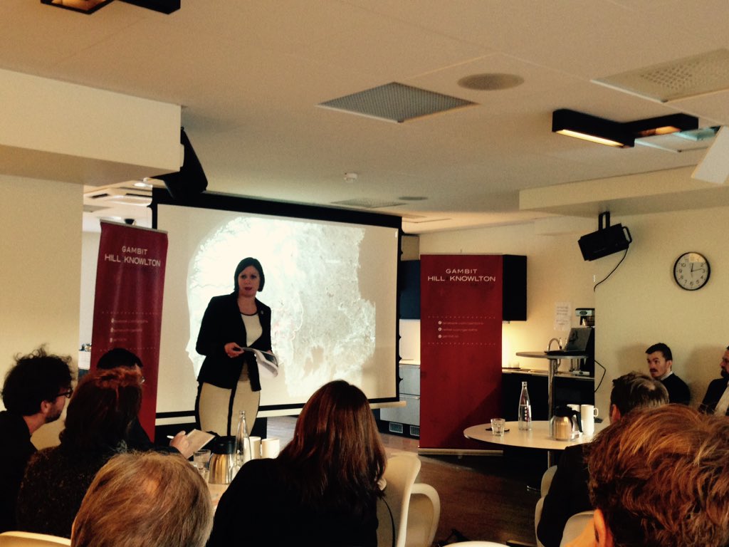 Spennende lunsjseminar med byutviklingsbyråd i Oslo, MDGs Hanna Marcussen her hos @gambithk i dag.