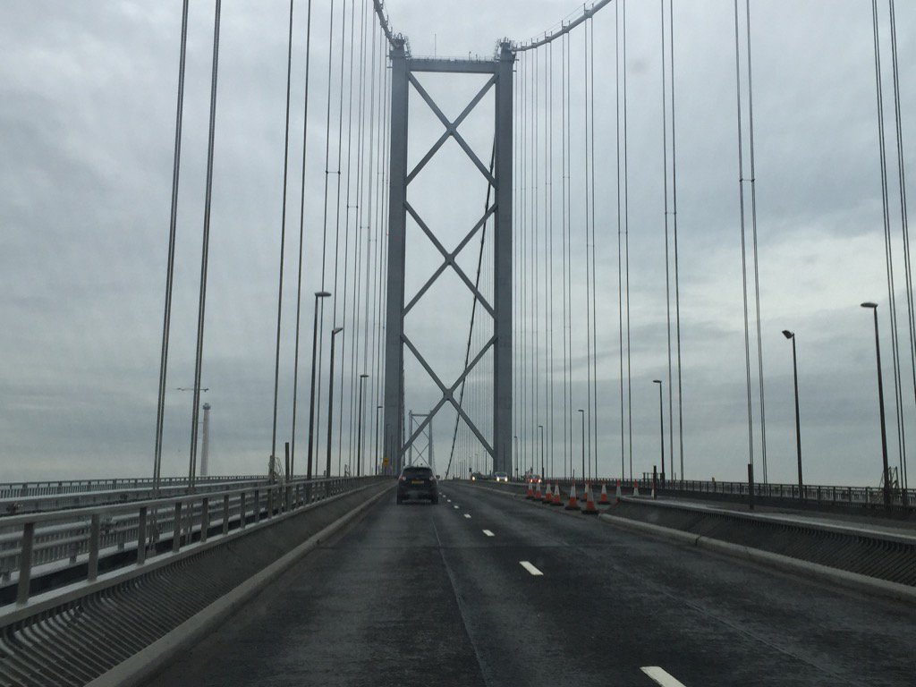 carlfranklin's tweet photo. We're off on the road to Aberdeen. #scotnetrocks #bobhope #bingcrosby @richcampbell @dchristiansen https://t.co/VwGJxznIoJ