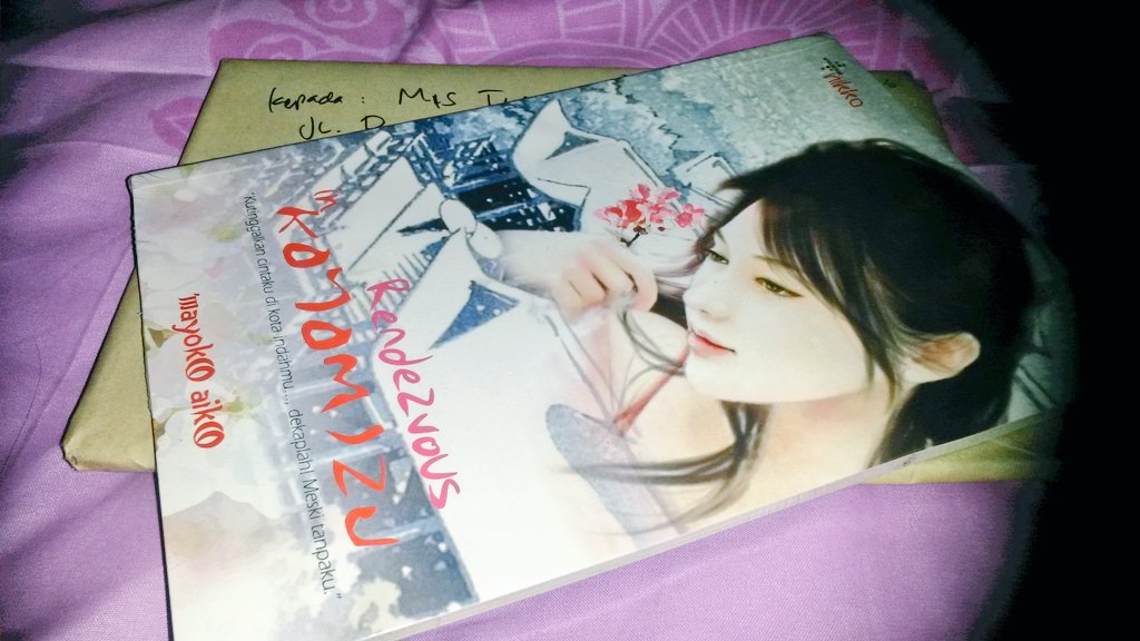weblogMT's tweet photo. Terima kasih 󾌵󾌵󾌵󾌵 
Alhamdulillah bukunya sudah saya terima @bukukalian ☺ . https://t.co/KFLVBCk9Px https://t.co/Wh8uNzykHu