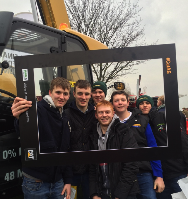 FinningNews's tweet photo. A little bit of fun at the Cat stand @lammashow #CatAg https://t.co/AFAIObPwDE