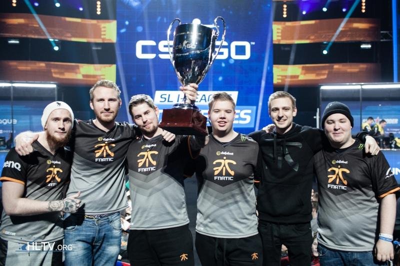 RedBullFrance's tweet photo. Les @FNATIC intouchables ! 💪
Retour sur leur récente victoire au #StarLadder https://t.co/hFnhSFET4m #CSGO @cssltv https://t.co/QvKfZm1jGt