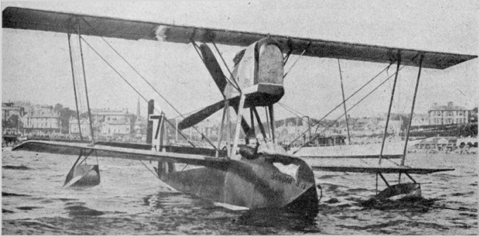 IAF1923_bot's tweet photo. 【SIAI S.13】1919年初飛行。複葉複座の戦闘偵察飛行艇。S12の小型版として開発された。1919年のシュナイダー杯レースに単座型が出場。出場機の中で唯一完走を果たすが、周回地点の通過ミスにより優勝は無効となった。https://t.co/C2RkRGjAEM