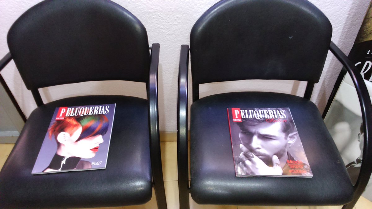 BarberoMick's tweet photo. Aquí si no saben que hacerse en el pelo hay 2 opciones, hacerme caso a mí o hacerle caso a @revistaPHS ! 
#lookboy https://t.co/jRl4iigaRL