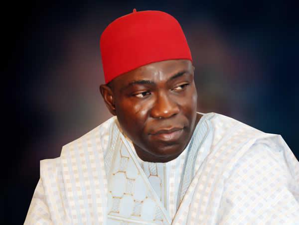 RealnewsNG's tweet photo. Forgery: Ekweremadu loses bid to stop judgment https://t.co/bg4gAubD6p https://t.co/ru7KIURdX8