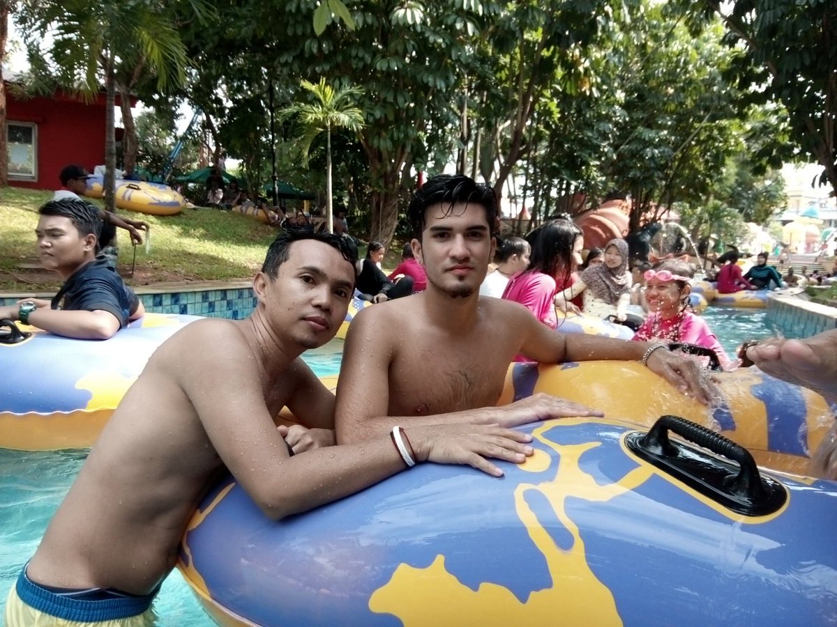 UdaDidi1's tweet photo. Love swim... https://t.co/NKkKkRM2d1