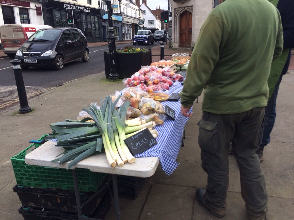 WhippetsTrenale's tweet photo. Lovely local fresh @brambletyefruit produce at @EG_Market #eastgrinstead https://t.co/HVql6b7yzx