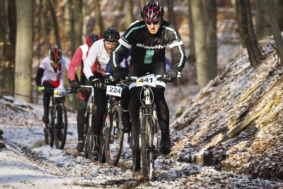 JanzoRobert's tweet photo. STUPAVA WINTER TROPHY 25km MTB #stupava #stupavatrophy #MTB #winter #race #bianchi #plantbasedsportypeople #saturday https://t.co/OkCN2XtZY9