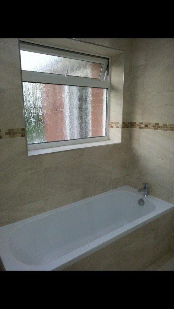 NWTilers's tweet photo. North west tiling have completed another quality bathroom refurb in worsley Manchester. 07917700889 https://t.co/mUnh4O5W7m