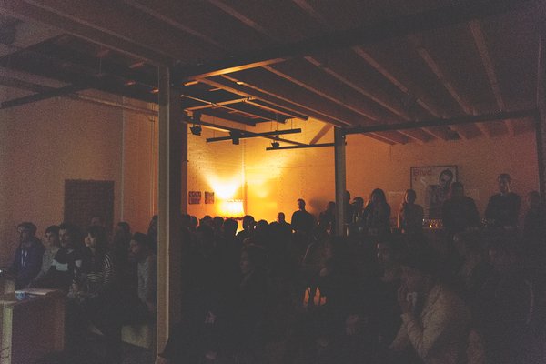 Antenna_Lab's tweet photo. Inspiring &amp; crowded Interactive Storytelling meetup in Amsterdam with
#senseofsmell @LavaDesignLab &amp; @Creatuals. https://t.co/b8SIt07ANH