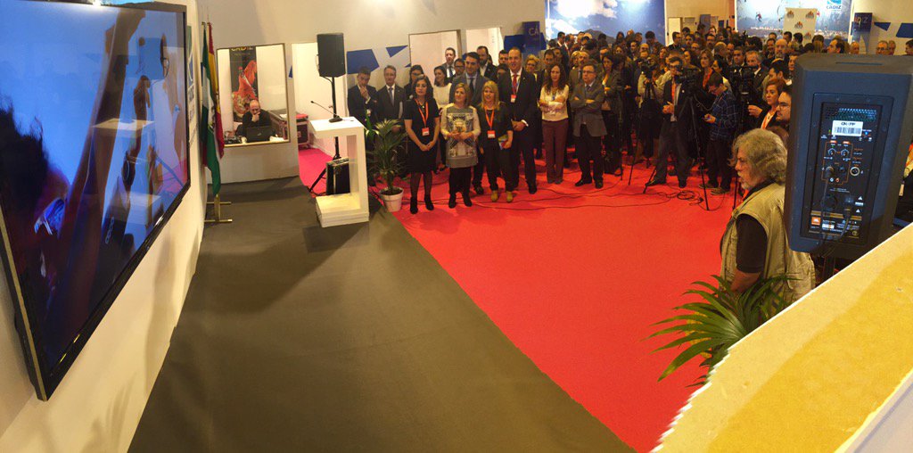 CadizTurismo's tweet photo. No cabe ni un alfiler en el stand de la provincia de Cádiz en #Fitur2016 #MagicCádiz @varo_malia @IreneGarciaPsoe https://t.co/TD7qljOTaD