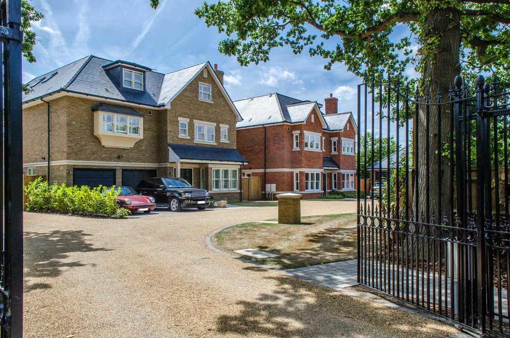 BluuSquareUK's tweet photo. Similar #Homes coming soon to #Oxshott #DreamHome #5Bedrooms #DesignedHomes | https://t.co/q7ct64P7S8 https://t.co/UaRwYFUo8L