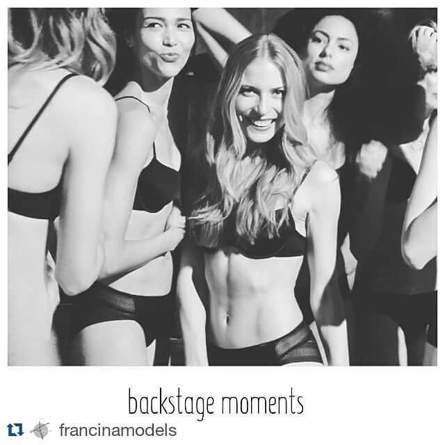 Rossielbello's tweet photo. DESFILE #JANIRA!.
BACKSTAGE MOMENT!
#MODELLIFE ! FRIENDS!.GOODTEAM!! #ESMAPROYECTOS
!AMAZING! !❤ https://t.co/5JsEETVujG
