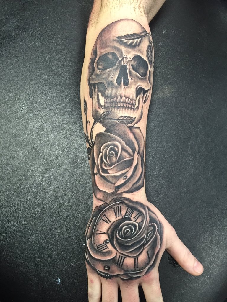 RevivalTattoos's tweet photo. Lovely start to a sleeve in the studio by Greg https://t.co/60gpVRERAj