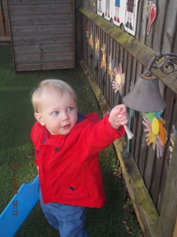 AlphabetHouseL's tweet photo. We wrapped up incredibly warm yesterday in order to do some exploring outside! #chilly #exploring #nursery #notts https://t.co/pHa6yxR6E3