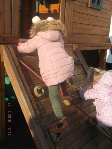AlphabetHouseL's tweet photo. We wrapped up incredibly warm yesterday in order to do some exploring outside! #chilly #exploring #nursery #notts https://t.co/pHa6yxR6E3