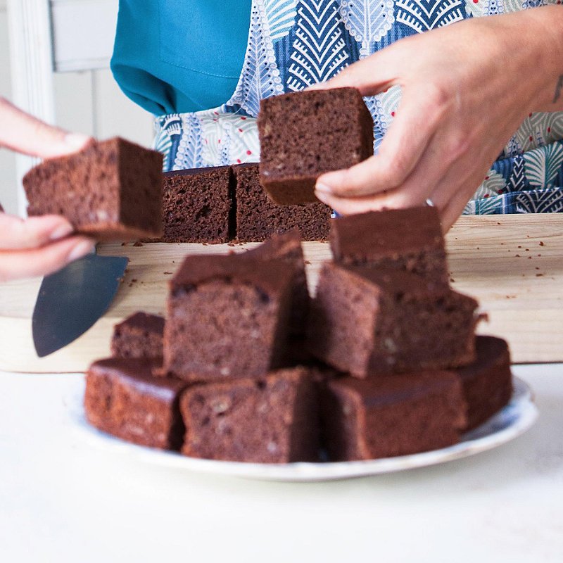 LakelandUK's tweet image. Try @ThisisDavina's recipe for Chocolate &amp;amp; Banana Tray-Bake! #MyDavinaDish #SmartCarbs lakeland.co.uk/r80954/Davina%…
