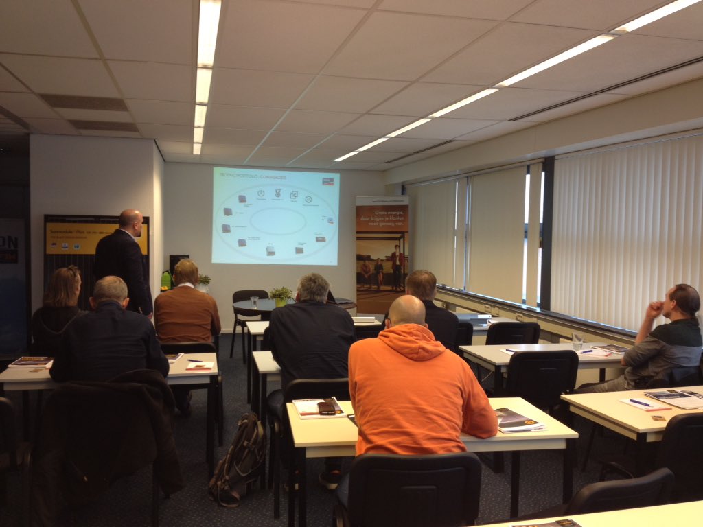 CarbomatNL's tweet image. #Training bij #Carbomat is volle gang. #Esdec en #Solarworld waren vanochtend, nu de beurt aan @SMAsolar.