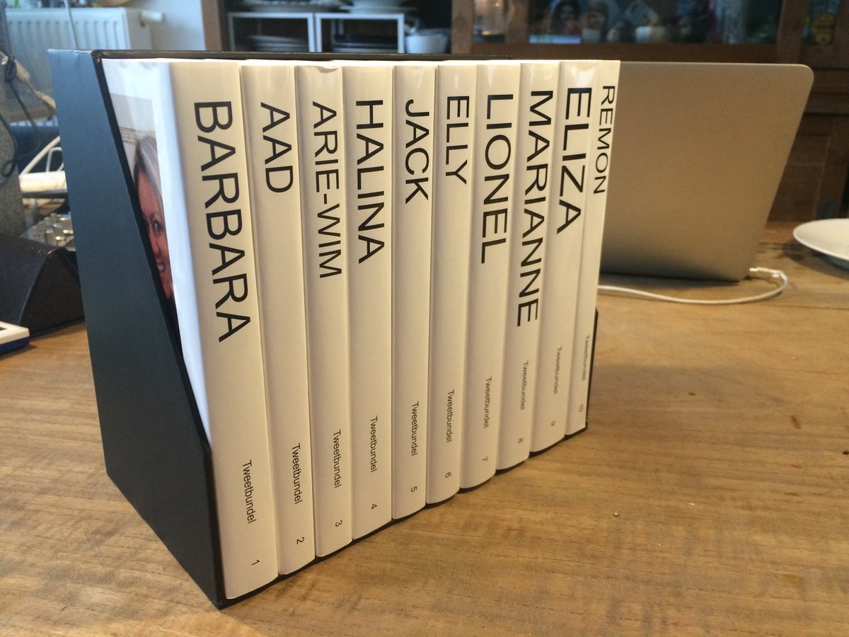 Als een kind zo blij. De geniale tweetbundelbox van Jan Dirk Van Der Burg. Prachtig.