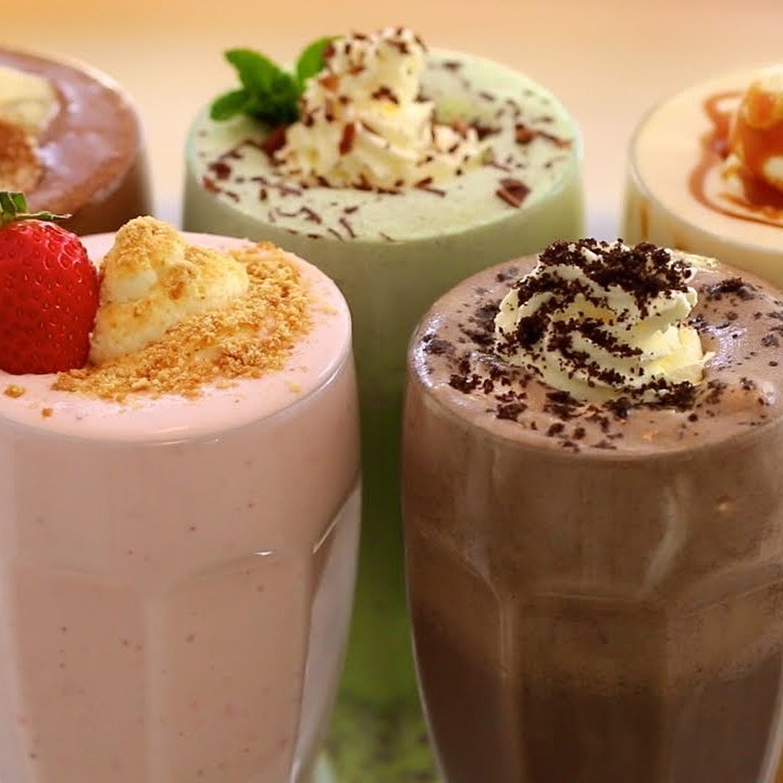 charlytopper1's tweet photo. Thursdays specials $3.99 for Large milkshakes!!!!!!!! https://t.co/xKHHen1CVQ