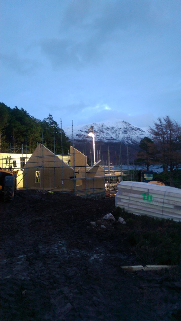 jmlcontracts's tweet photo. The dark nights not stopping our SIP kit going up at Loch Torridon! #sips #greatuvalues #passive #scotland #builder https://t.co/Ymf0BkPJPD