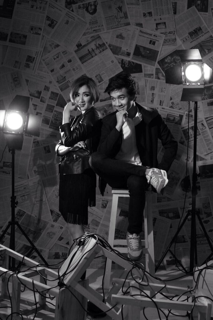 Monostereoplg's tweet photo. Photo shoot Monostereo... ! 🙆 @Melly_Mono @osvaldoriomusic @_monostereo_ https://t.co/eoXXrONf3P
