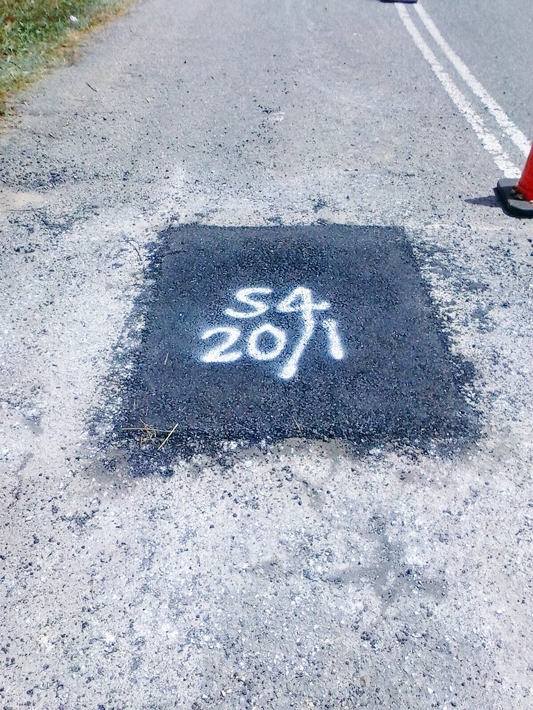 SSSSB_N9's tweet photo. Kerja pembaikan permukaan jalan di Felda Titi (FT1292). https://t.co/Dwt1ucwmZ8