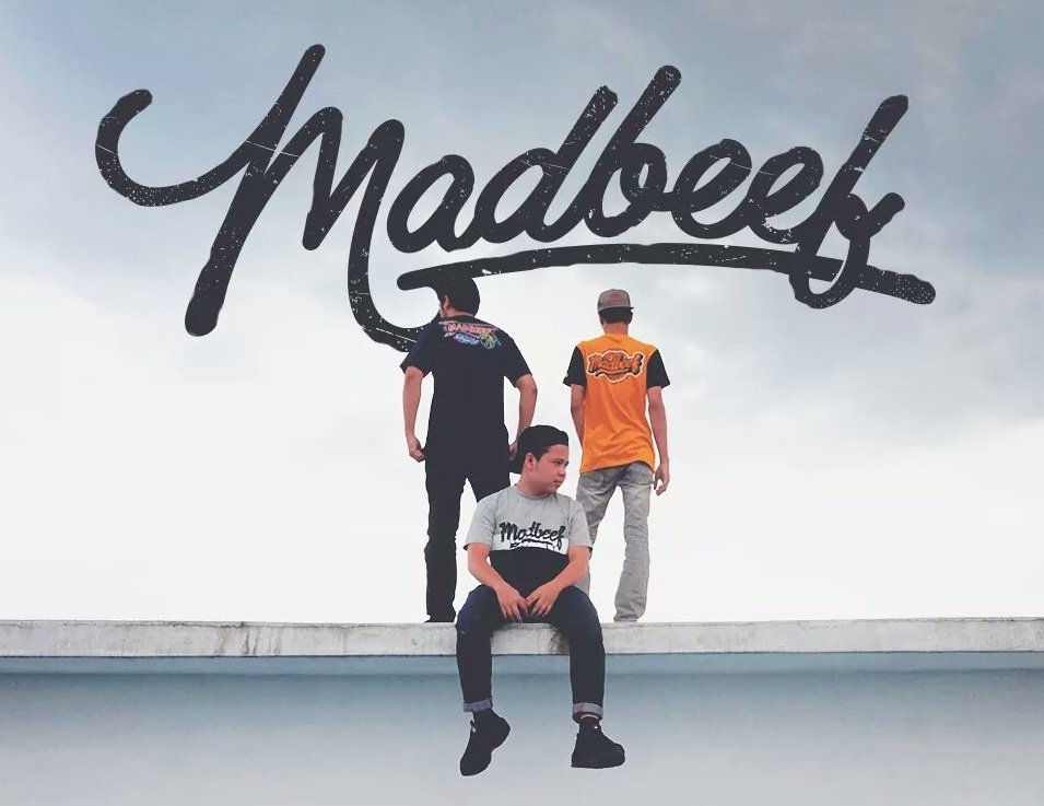 amxar94's tweet photo. Mad is everywhere. #Madbeef #harbourinternshipprogram https://t.co/kskEkTWeQR