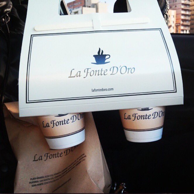 - El más rico café
- La mejor medialuna
   
   Para llevar! ✔️🏃🏻☕️