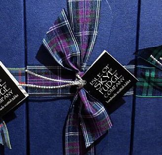 Sweet delight! See our #Whiskey Lovers #GiftGuide buff.ly/1npoi73 #BurnsNight @Skyefudge #Scottish