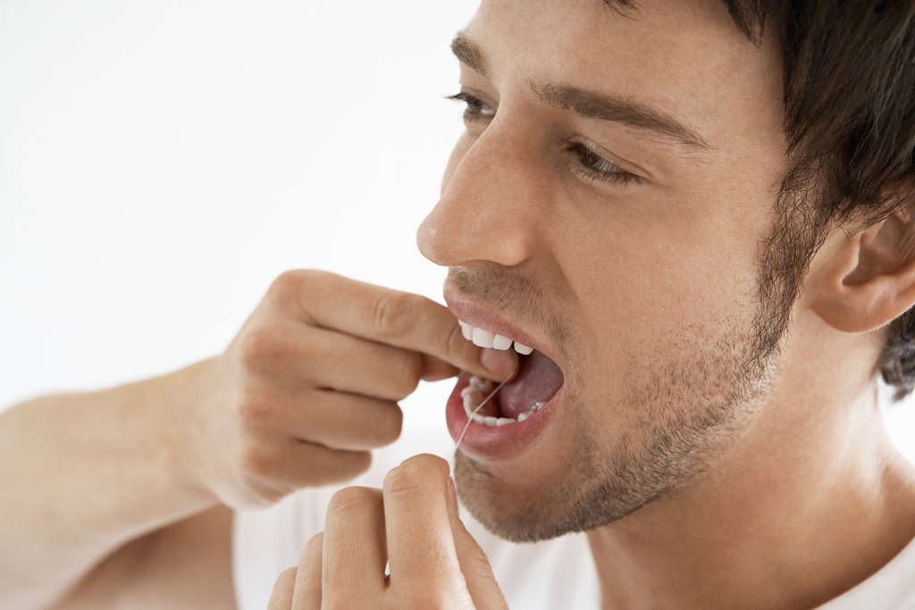 PerioNews's tweet photo. Research shows men with a history of #GumDisease are 14% more likely to develop cancer than men with healthy gums. https://t.co/FAJ9ncmmgD