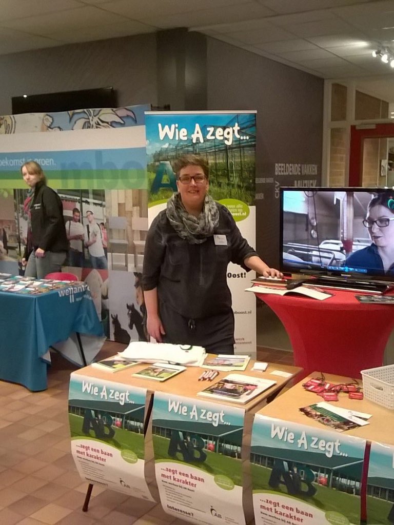 ABOostPersoneel's tweet photo. Vandaag is de gezamenlijke scholenmarkt van De Meerwaarde en het Johannes Fontanus College uit Barneveld. https://t.co/4C0yXTXbkJ