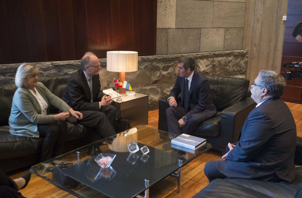 Clavijo continúa los contactos para exponer las ventajas del REF con el embajador d Noruega gobiernodecanarias.org/noticias/pre/6…