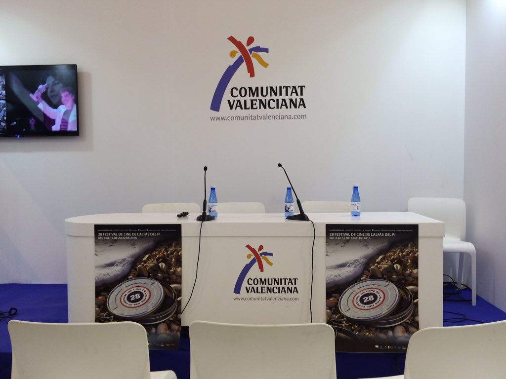 vicentearques's tweet photo. Todo listo para la presentación @Cinelalfas https://t.co/3cZkqdaouc