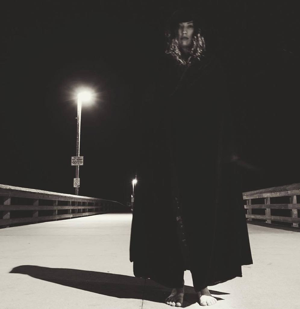 TeaganDaner's tweet photo. The Girl..... #dark_captures #nightcrawlers #sonyalpha #sonya6000 #orangecounty #ig_captures https://t.co/CUSBHOUu5h