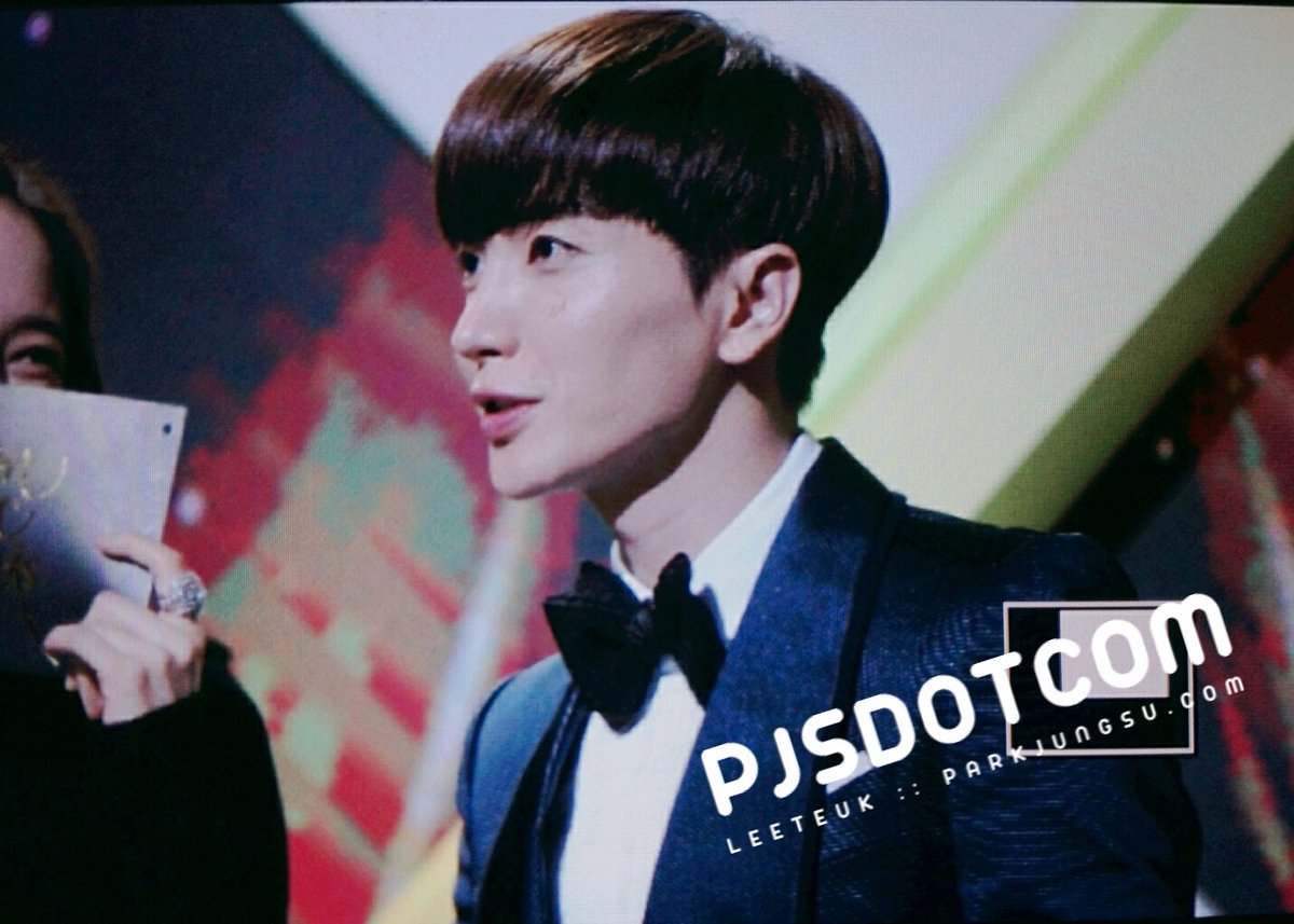 pjsdotcom's tweet image. 160121 골든디스크. 믿고보는 #특MC 우린 언제나 오빠가 최고에요👍💕 존잘 #이특 #박정수 #슈퍼주니어 #LEETEUK