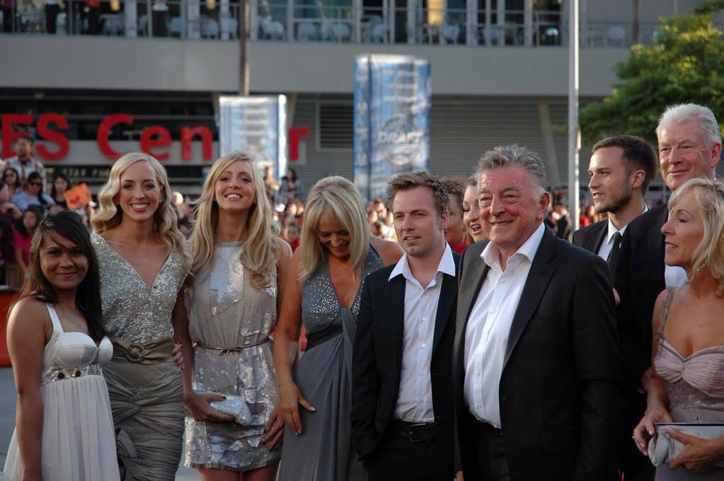 Z5cathy's tweet image. #RobertPattinson   Family, friends, live, career . A full Life.