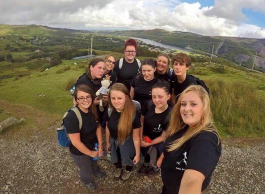 katixmay's tweet photo. #ThrowbackThursday almost 6 months since @snowdongalloper climbed Mount Snowdon for @resurgospear (@JessicxMay) https://t.co/E13yhv5kVZ