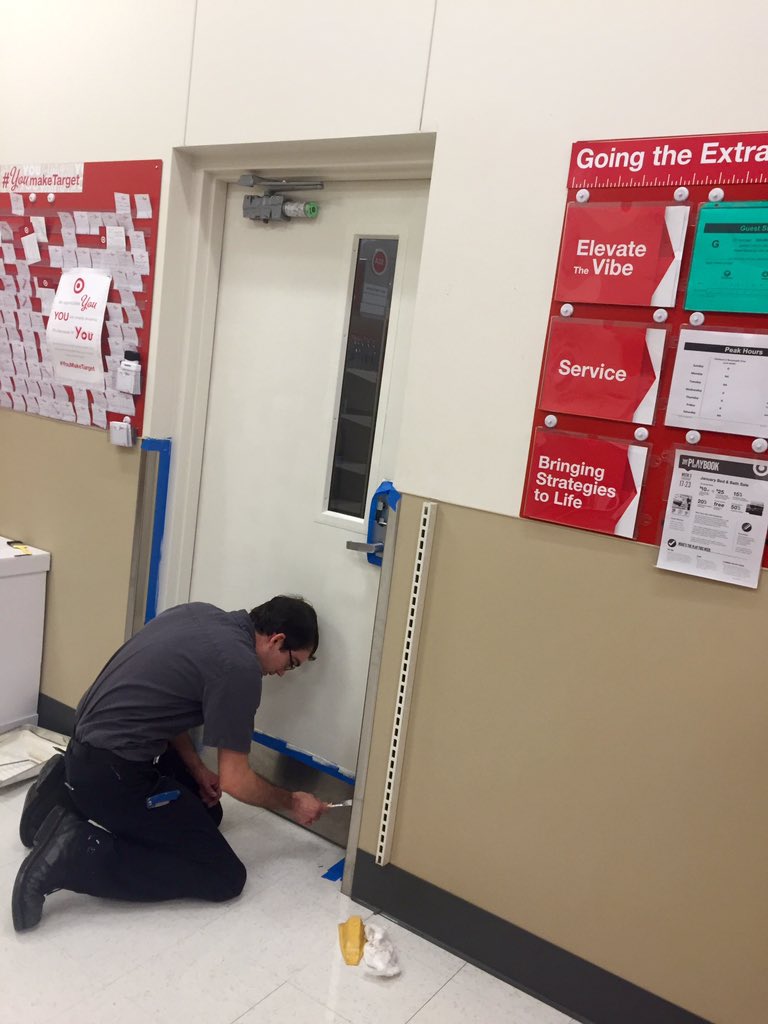 PM #Refresh is in full swing on the island! #OffstageBrand #G198AllWeDoIsWin <a href="/April_Dever/">April Dever</a> <a href="/livestronguri/">us</a> <a href="/JillKranz/">Jill Kranz</a>