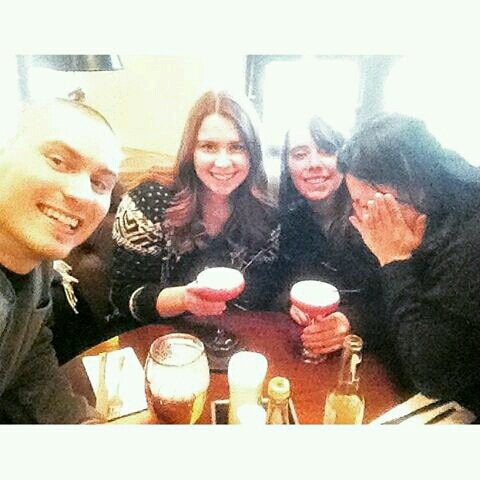 MFAPhotoFarnham's tweet photo. Cocktails and pint after the assessment 🍻🎉 #uca #farnham #photo #mfaphoto 📷:photomfa @EmilyJ_McDonald @earansom https://t.co/i5ey0vvqrm
