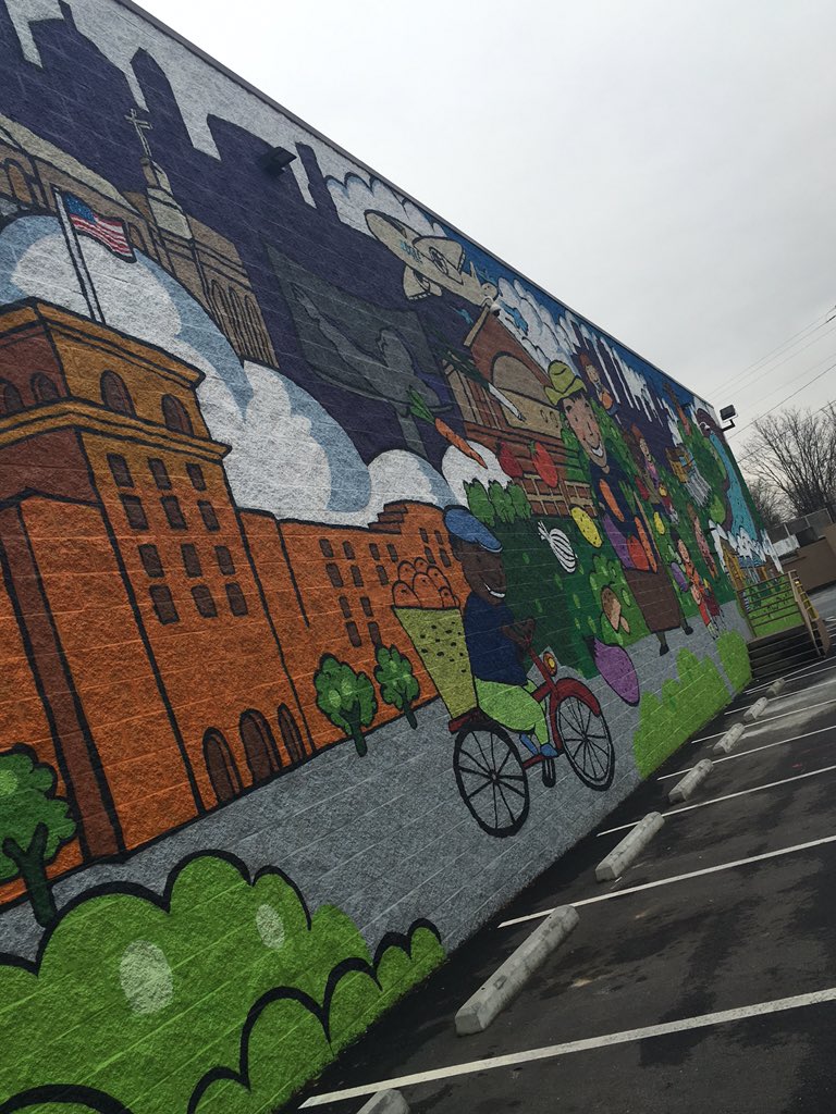 mweiss2018's tweet photo. @PonceCityMarket @JHGarrison #idiploma exploring and observing to gain insights for our design brief https://t.co/zxVYgNs8pk
