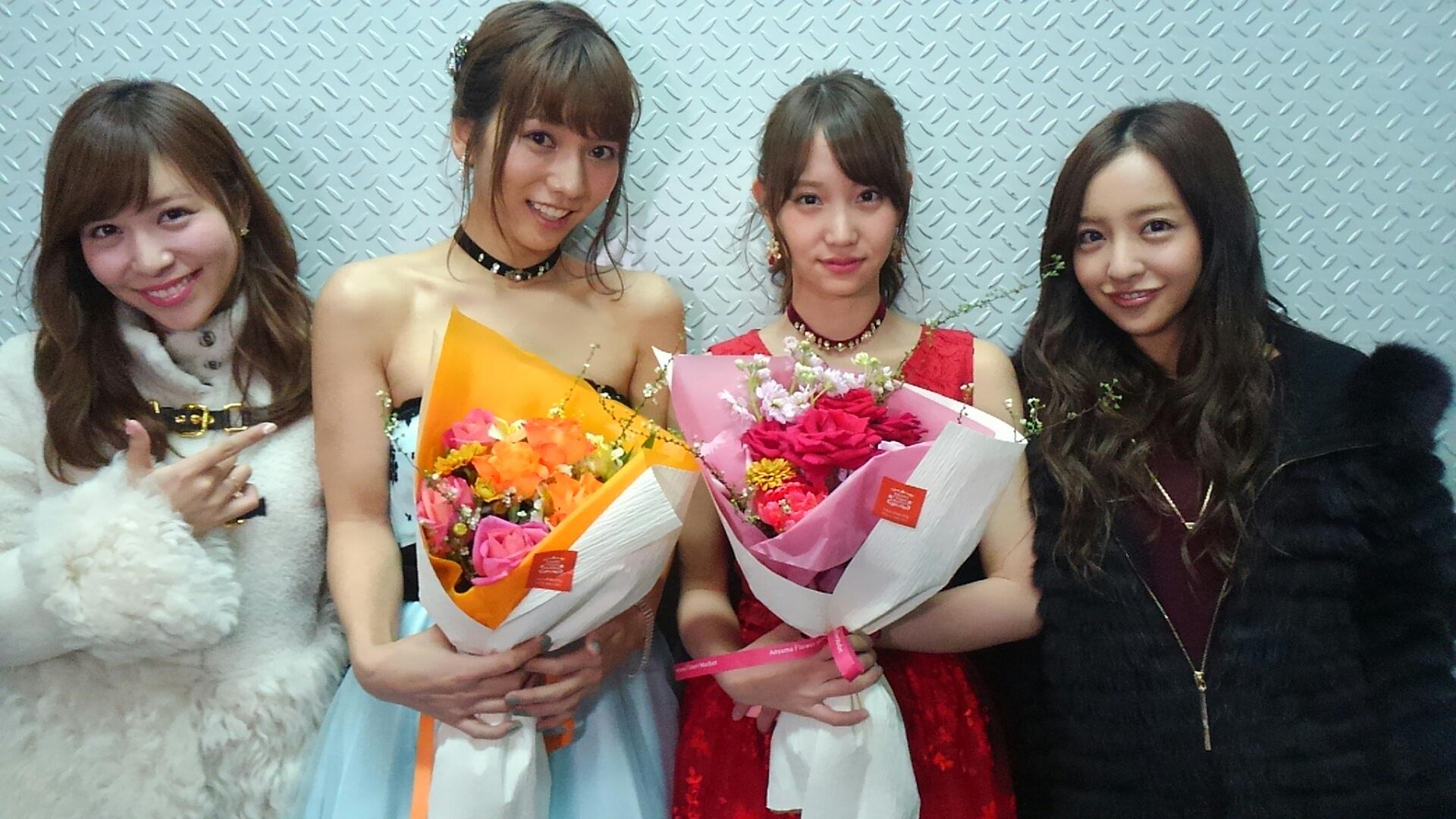 あきちゃ応援 しのぶ 755 板野友美と河西智美の友 智コンビも わざわざお花を持って来てくれました Akicha あきちゃ 高城亜樹 永尾まりや高城亜樹卒業コンサート T Co Ifatzdtdle あきちゃ応援 しのぶ 755 板野友美と河西智美の友 智コンビも わざわざお花を持って来てくれました Akicha あきちゃ 高城亜樹 永尾まりや高城亜樹卒業コンサート T Co Ifatzdtdle