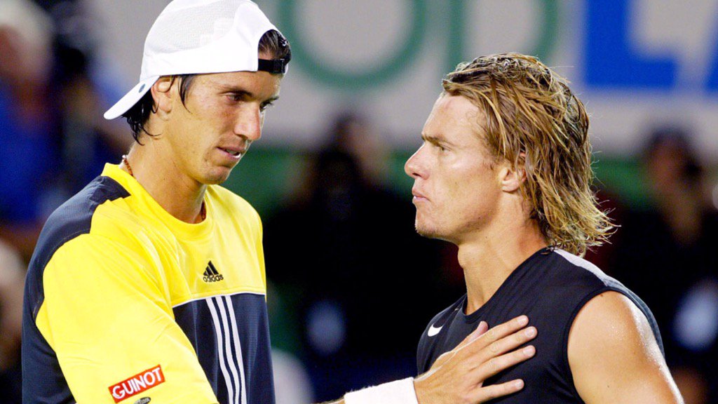 JuanIChela's tweet photo. Juro que esta vez es sólo un beso. Hasta siempre @lleytonhewitt https://t.co/OG5PkAAeHt