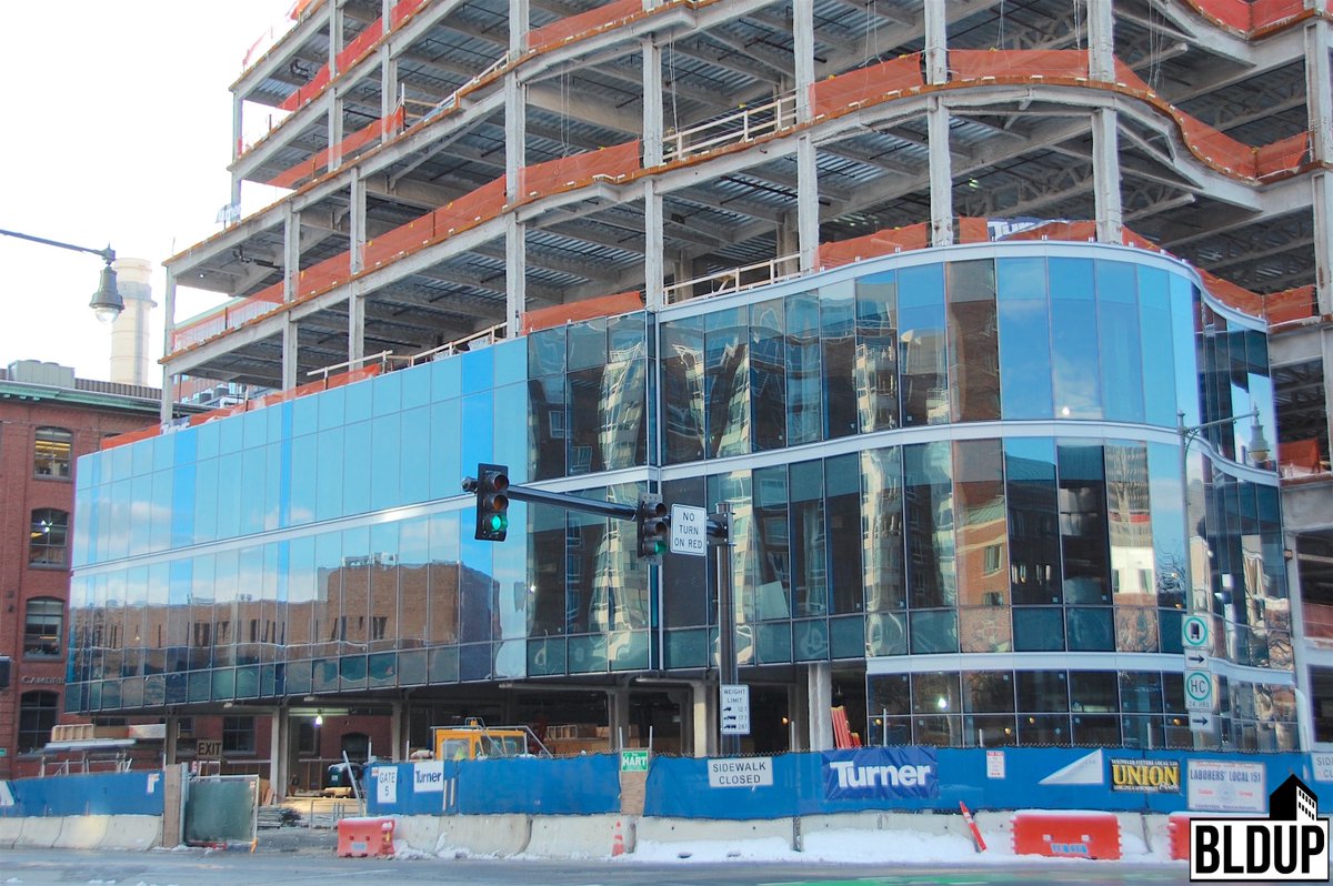 Installation of exterior finishes &amp; glass moving forward @ 50 Binney! #KendallSquare #CambMA bldup.com/projects/50-bi…