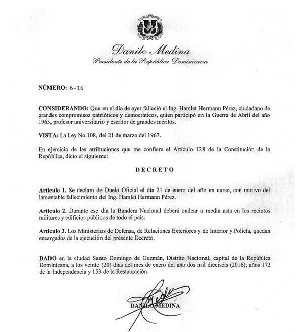 ClaudioCaamano's tweet photo. INACEPTABLE: @DaniloMedina omite participación de #HamletHerman en guerrilla Caamaño al emitir decreto duelo. https://t.co/WUDe0HhP8D