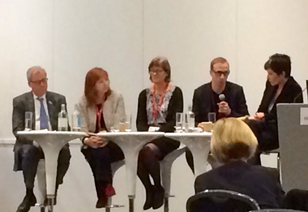 EvaSjaelland's tweet photo. Panel-diskussion om 21th Century Skills. Fremtidens borger bør være kritiske teknologiske individer?#bett2016 https://t.co/7OdoqKXlAq