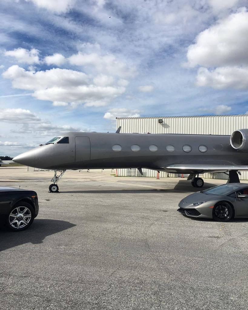 LiramSustiel's tweet image. That's what you call staging @mphclub #OpenSesame #FlyFamously ift.tt/1nbJwED