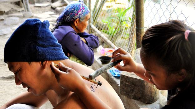 BBC_Travel's tweet photo. Meet the two women reviving a 1,000-year-old tribal tradition: https://t.co/i0hHkiANV9
@HoneyTrek  #mambabatok https://t.co/qs7muXuOcY