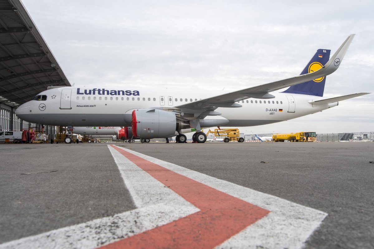 lufthansa's tweet image. Catch our Live Stream of the world's first landing ever of the newest @Airbus #A320neo THIS FRIDAY at @Airport_FRA